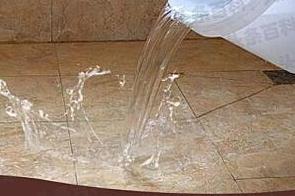 镜湖漏水维修 免砸砖防水材料该如何施工